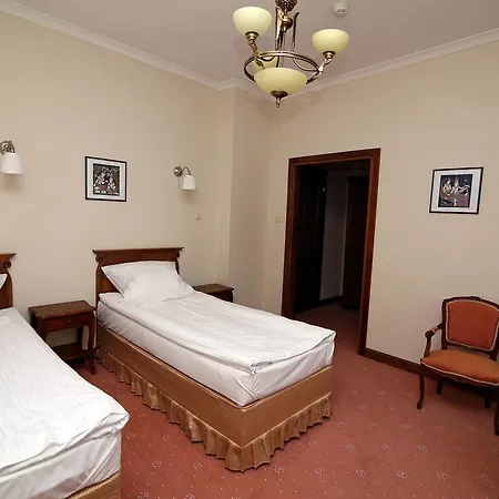 Nocleg ze śniadaniem Dwór Bieland 3*