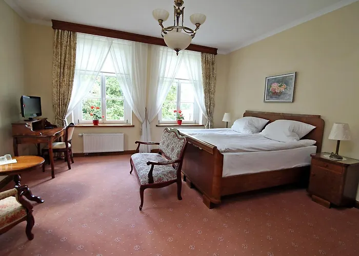 Dwor Bieland Bed & Breakfast 3*