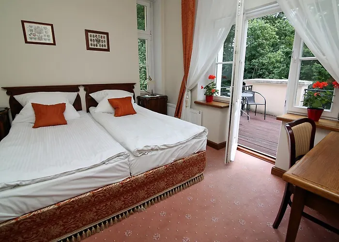 Dwor Bieland Bed & Breakfast 3*