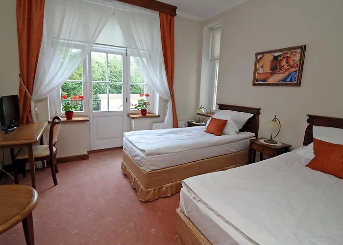 Dwor Bieland Bed & Breakfast 3*