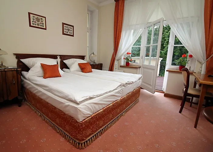 Dwor Bieland Bed & Breakfast 3*