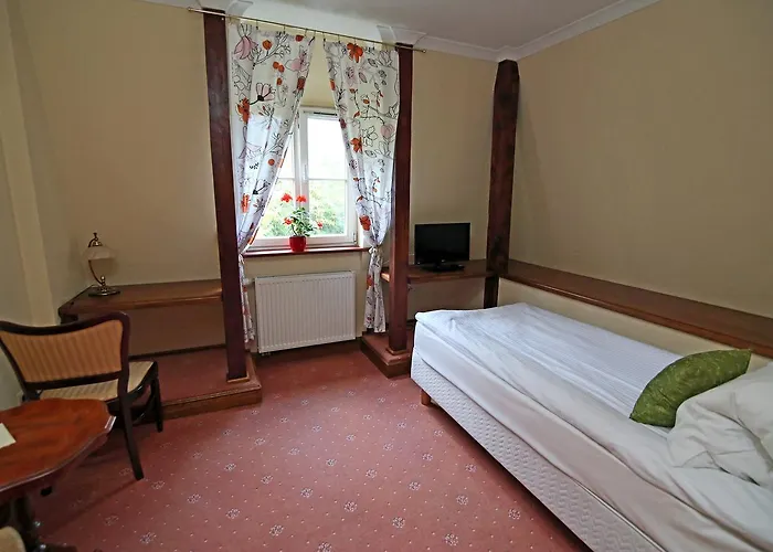 Dwor Bieland Bed & Breakfast 3*