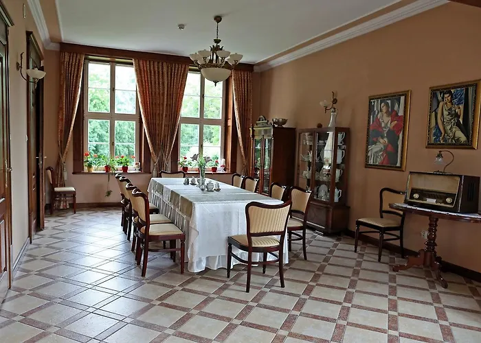 Dwor Bieland Bed & Breakfast 3*