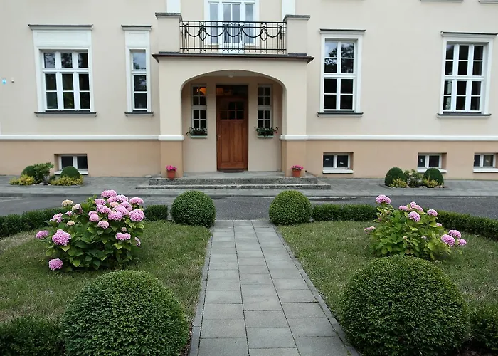 Dwor Bieland Bed & Breakfast Elblag